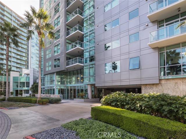 Marina Del Rey, CA 90292,13650 Marina Pointe Drive #603