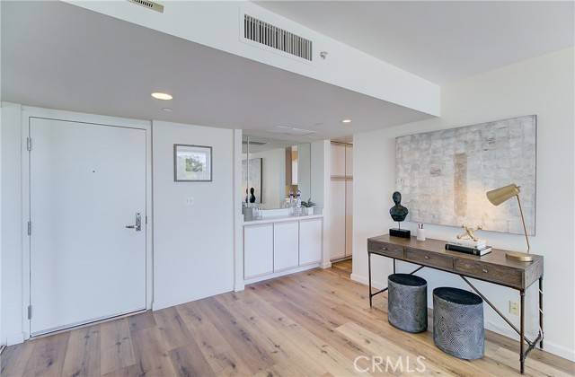 Santa Monica, CA 90402,201 Ocean Avenue #403B