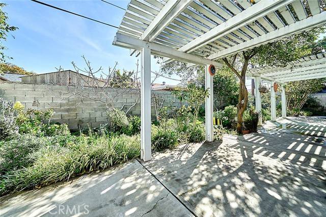 Anaheim, CA 92804,238 S Nutwood Street