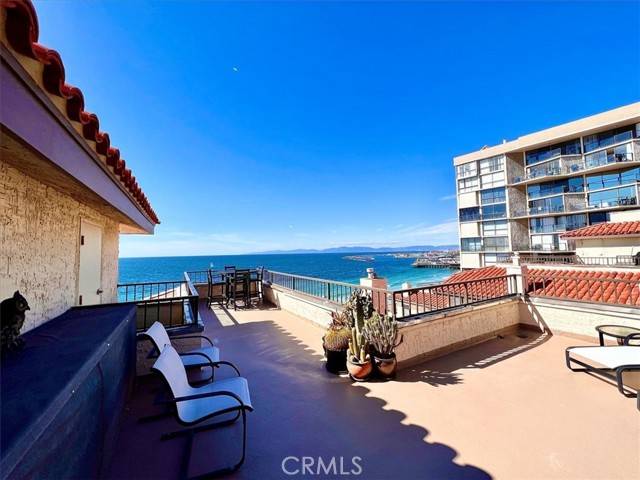 Redondo Beach, CA 90277,555 Esplanade #518