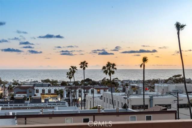 Hermosa Beach, CA 90254,960 1st Street #C