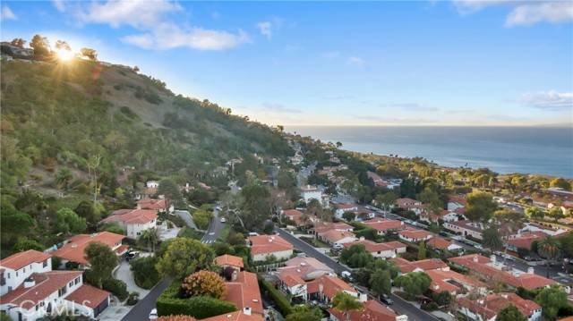 Palos Verdes Estates, CA 90274,2624 Via Tejon