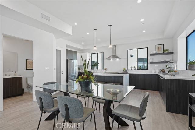 Van Nuys, CA 91411,15311 W Lemay