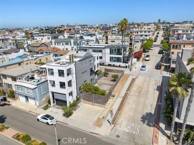 Hermosa Beach, CA 90254,3400 Hermosa Ave (aka 111 34th St)