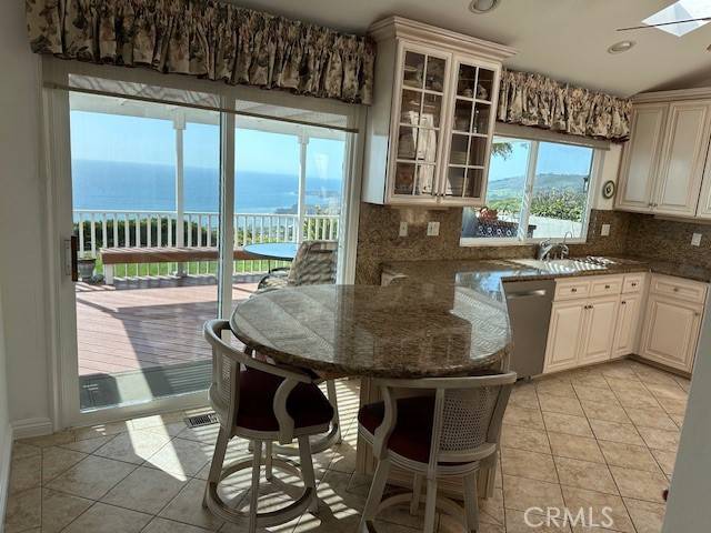 Rancho Palos Verdes, CA 90275,3702 Coolheights Drive