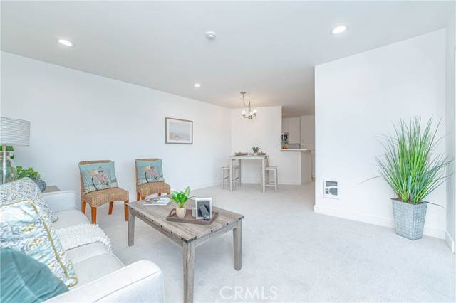 Redondo Beach, CA 90277,650 The Village #304