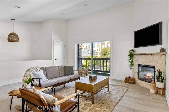 Venice, CA 90291,59 Rose Avenue #1