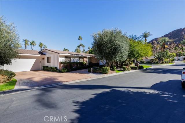 Indian Wells, CA 92210,77056 Desi Drive