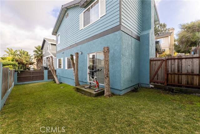 Redondo Beach, CA 90278,2403 Marshallfield Lane #B