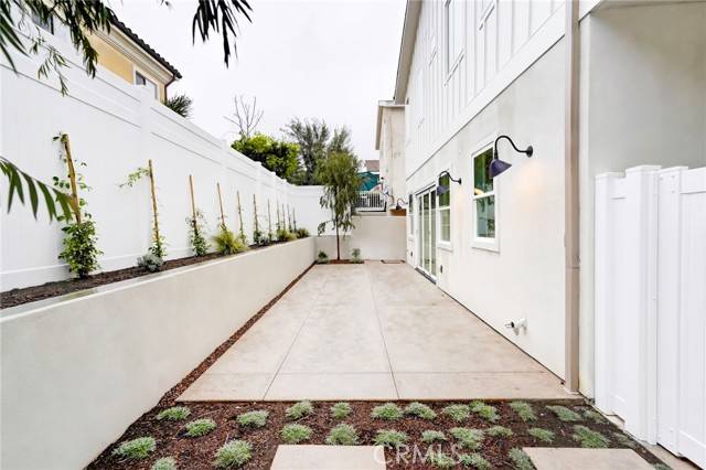 Redondo Beach, CA 90278,2412 Carnegie Lane #C