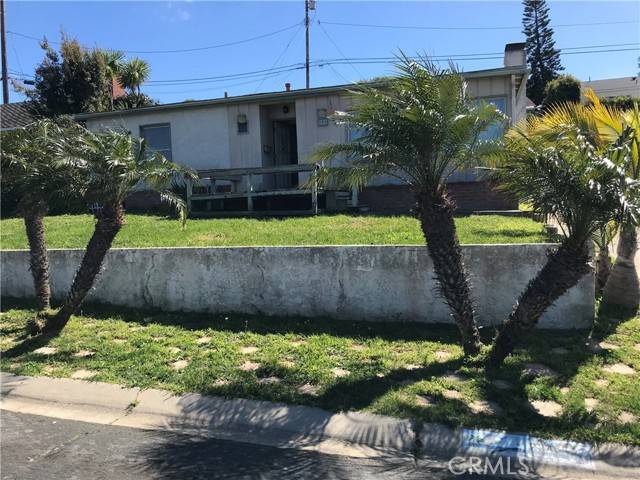 Redondo Beach, CA 90277,204 Via Colusa