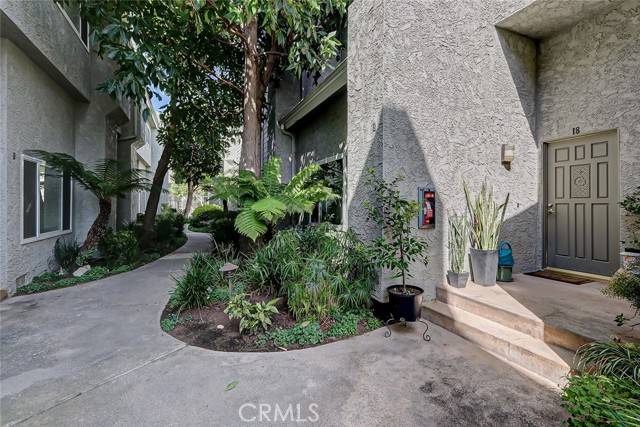 Redondo Beach, CA 90278,609 Meyer Lane #18