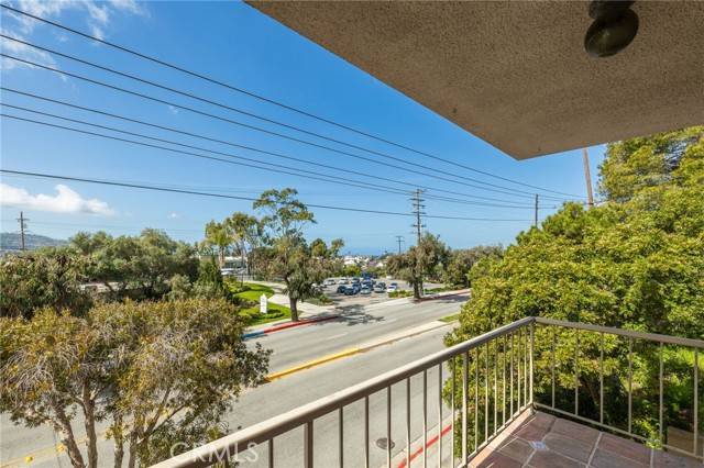 Redondo Beach, CA 90277,1108 Camino Real #305