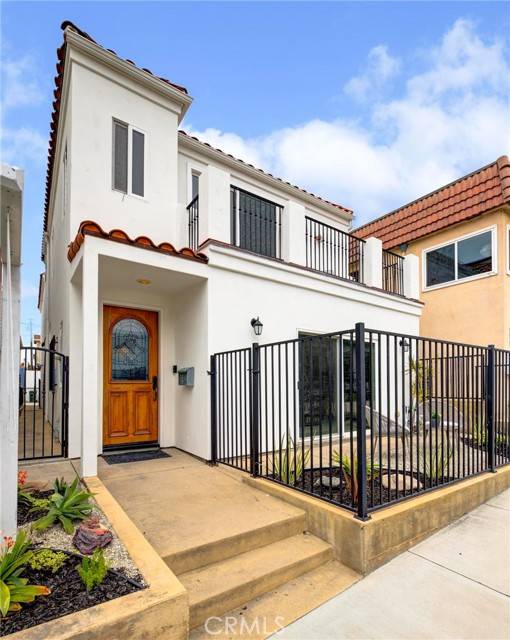 Hermosa Beach, CA 90254,339 26th Street