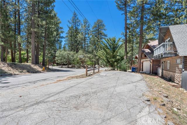 Big Bear Lake, CA 92315,42662 Juniper Drive