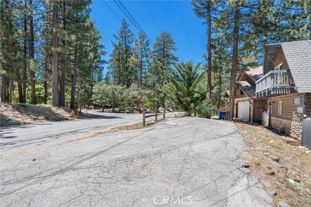 Big Bear Lake, CA 92315,42662 Juniper Drive