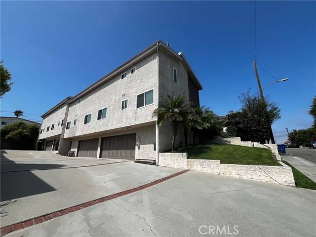 Redondo Beach, CA 90278,2610 Voorhees Avenue #4