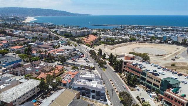 Redondo Beach, CA 90277,806 N Catalina Avenue