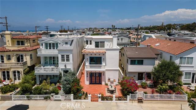 Manhattan Beach, CA 90266,329 6th Street