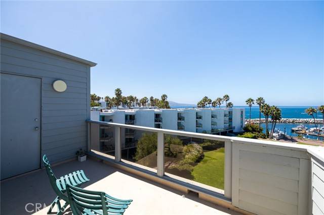 Redondo Beach, CA 90277,250 The Village #305