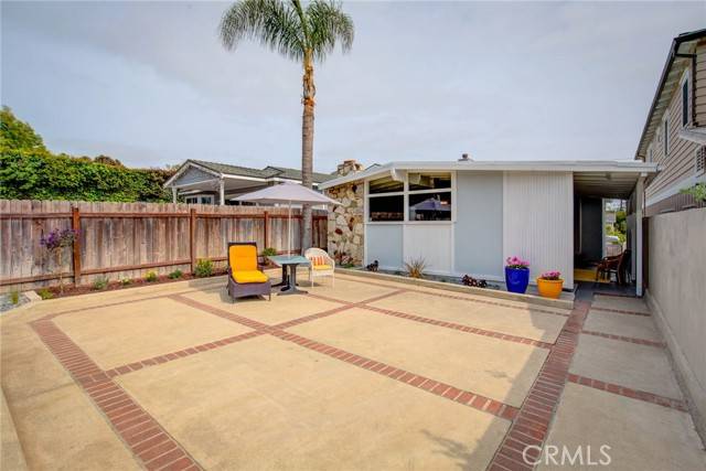 Manhattan Beach, CA 90266,554 Rosecrans Avenue