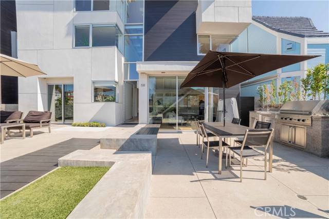 Hermosa Beach, CA 90254,58 6th Street