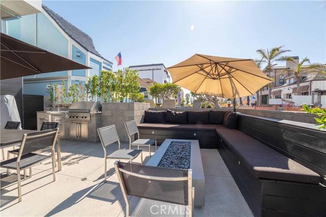 Hermosa Beach, CA 90254,58 6th Street