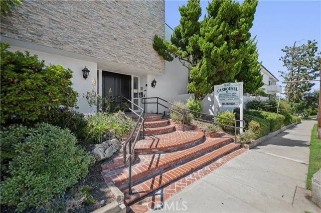 Redondo Beach, CA 90277,415 S Prospect Avenue #105