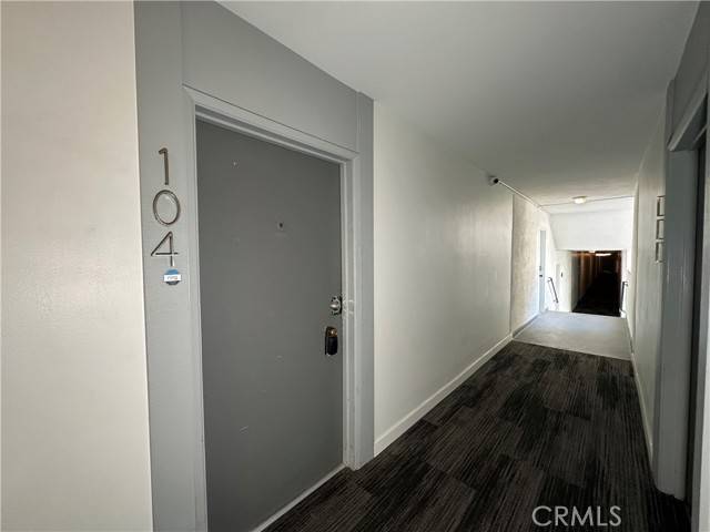 West Hollywood, CA 90069,960 Larrabee Street #104