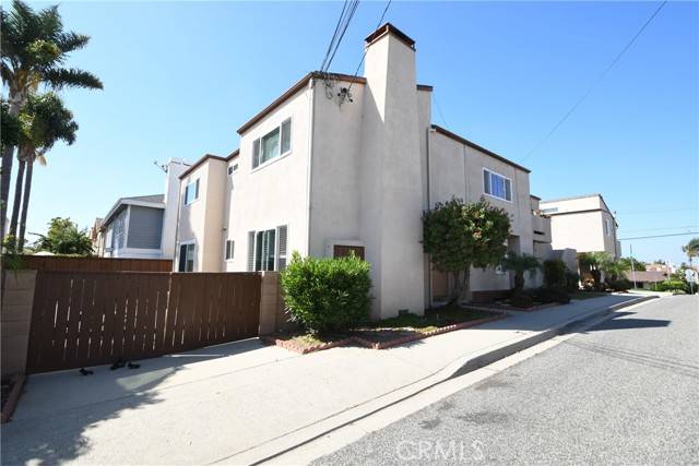 Redondo Beach, CA 90278,2222 Harriman Lane