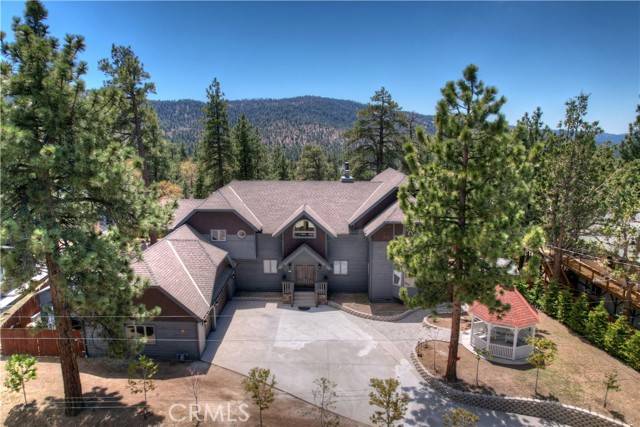 Big Bear City, CA 92314,727 Villa Grove Avenue