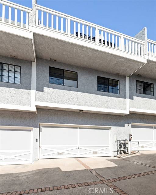 Redondo Beach, CA 90278,2021 Carnegie Lane #6