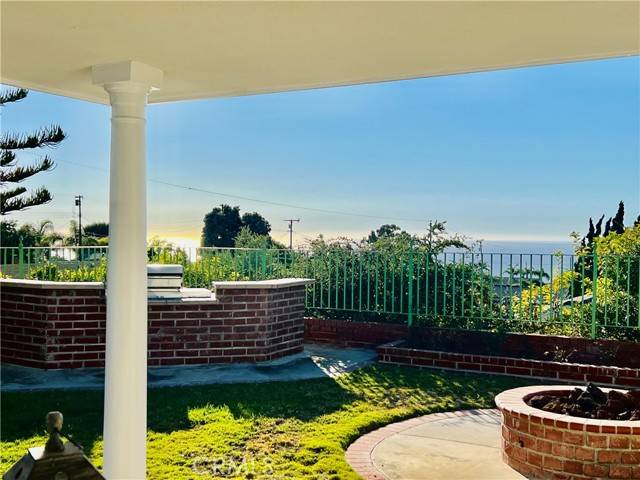 Rancho Palos Verdes, CA 90275,6907 Cherty Drive