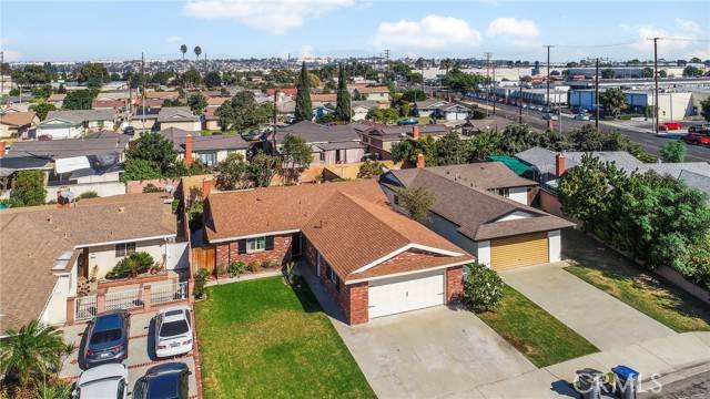 Carson, CA 90745,1829 E 215th Place