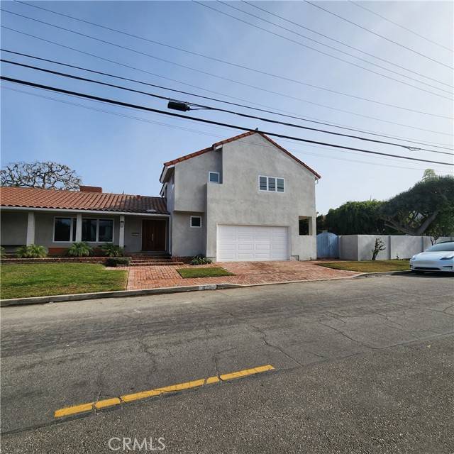 Manhattan Beach, CA 90266,826 N Dianthus Street