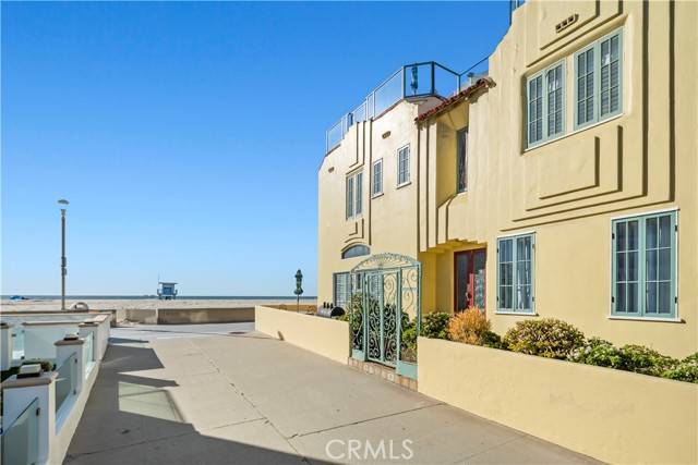 Hermosa Beach, CA 90254,30 The Strand #1