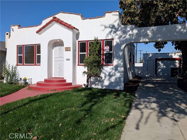 Huntington Park, CA 90255,3215 Saturn Avenue