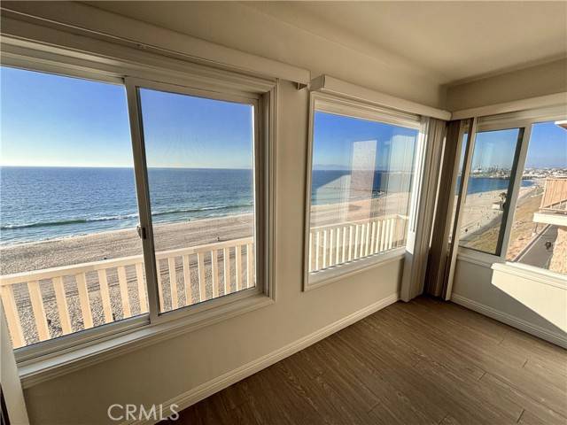 Redondo Beach, CA 90277,735 Esplanade #A