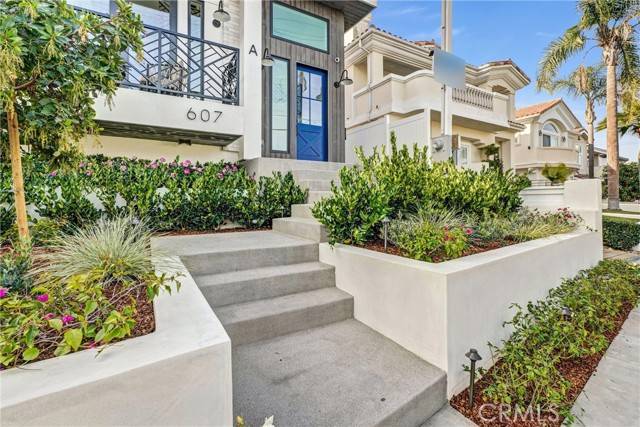 Redondo Beach, CA 90277,607 N LUCIA Avenue #A