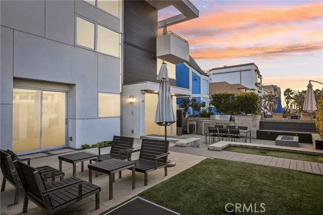 Hermosa Beach, CA 90254,58 6th Street