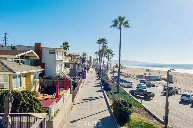 Manhattan Beach, CA 90266,4210 The Strand