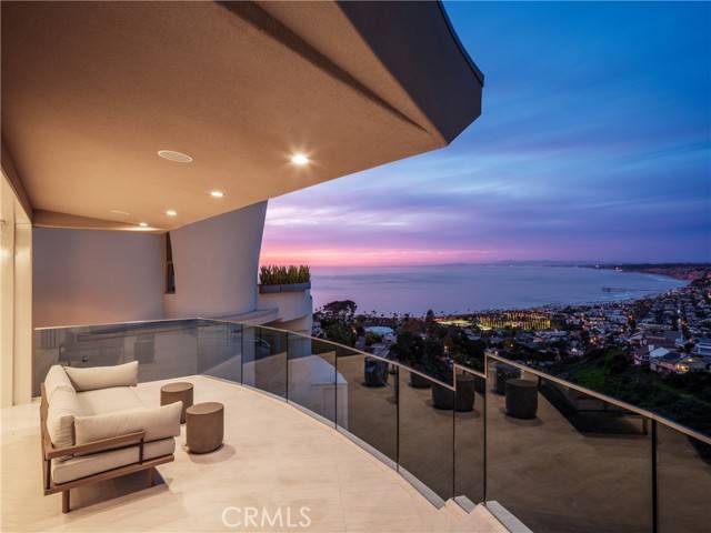 La Jolla, CA 92037,7447 Hillside Drive