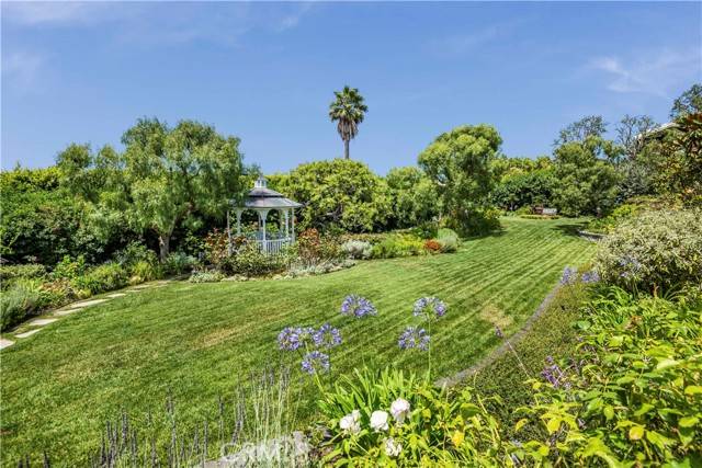 Palos Verdes Estates, CA 90274,1409 Via Arco