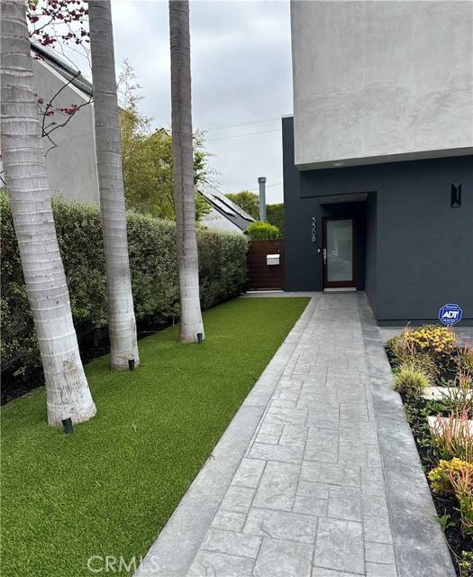 Manhattan Beach, CA 90266,3308 Pacific Avenue