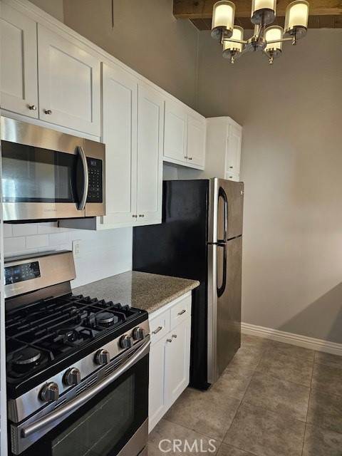 Venice, CA 90292,3315 Strongs Drive #B