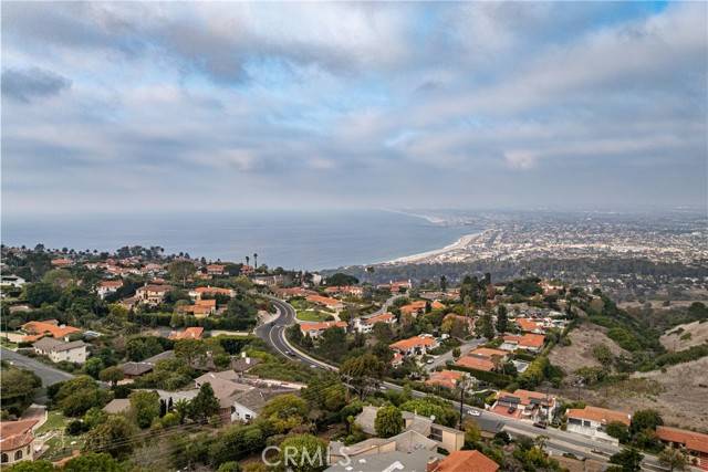 Rancho Palos Verdes, CA 90275,6015 Sandbrook Drive