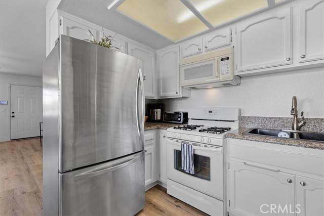 Lawndale, CA 90260,16313 Prairie Avenue #2