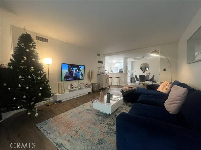 West Hollywood, CA 90069,1230 Horn Avenue #417