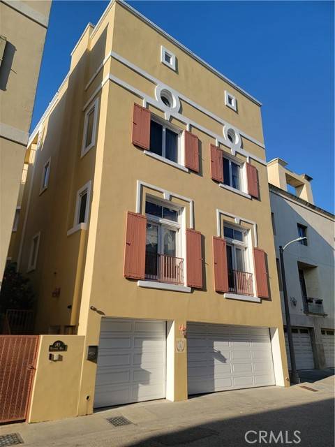 Marina Del Rey, CA 90292,142 Westwind