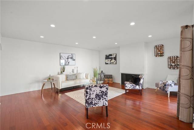 Culver City, CA 90230,5845 Doverwood Drive #216